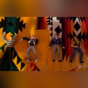 Action Figures Set with Colorful Outfits